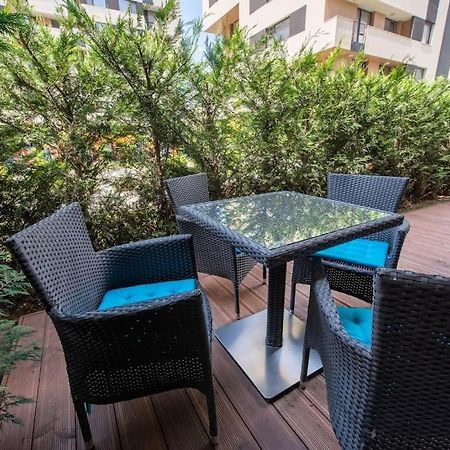 Labyrinth Apartment - Free Parking Space Included Varna Exterior photo