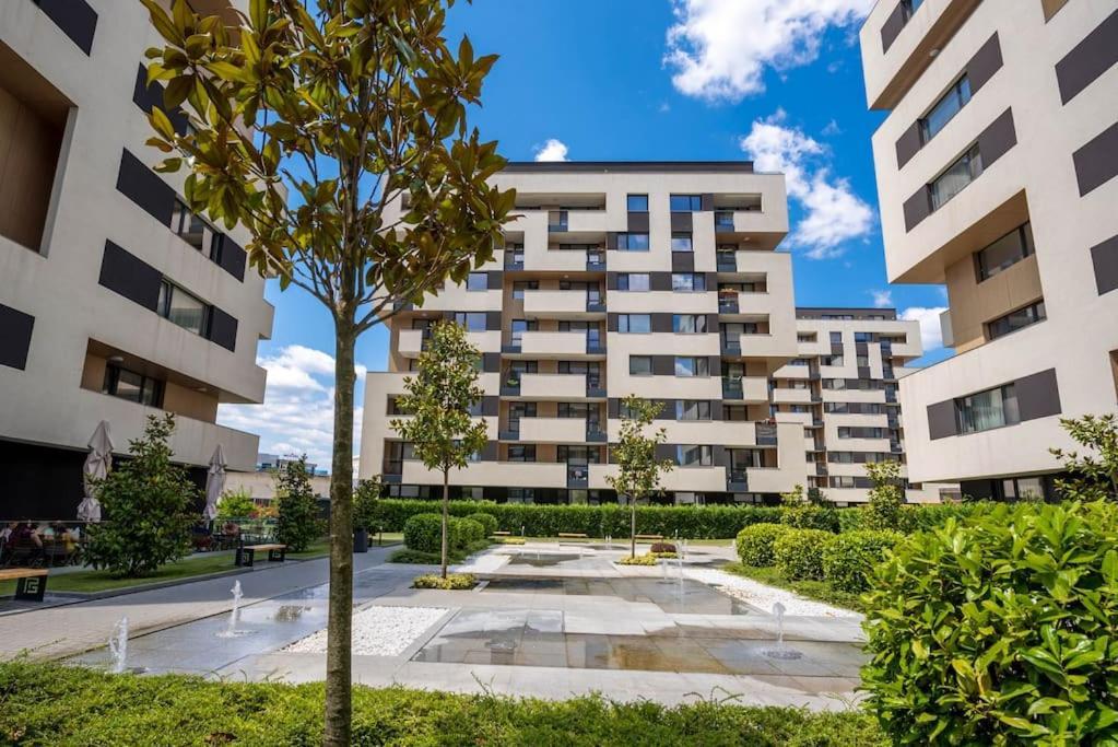 Labyrinth Apartment - Free Parking Space Included Varna Exterior photo