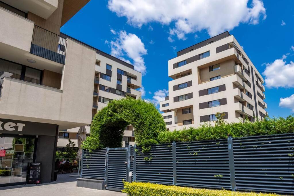 Labyrinth Apartment - Free Parking Space Included Varna Exterior photo